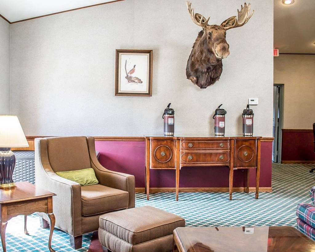 Quality Inn Petoskey-Harbor Springs Інтер'єр фото