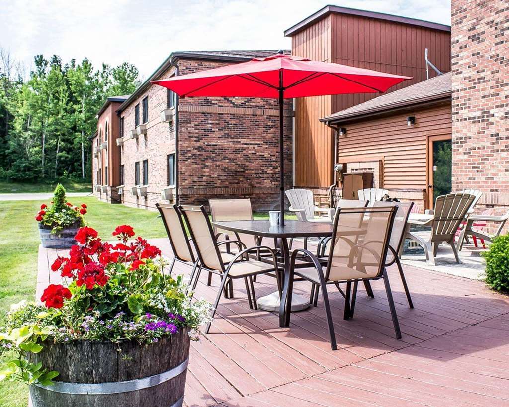 Quality Inn Petoskey-Harbor Springs Зручності фото