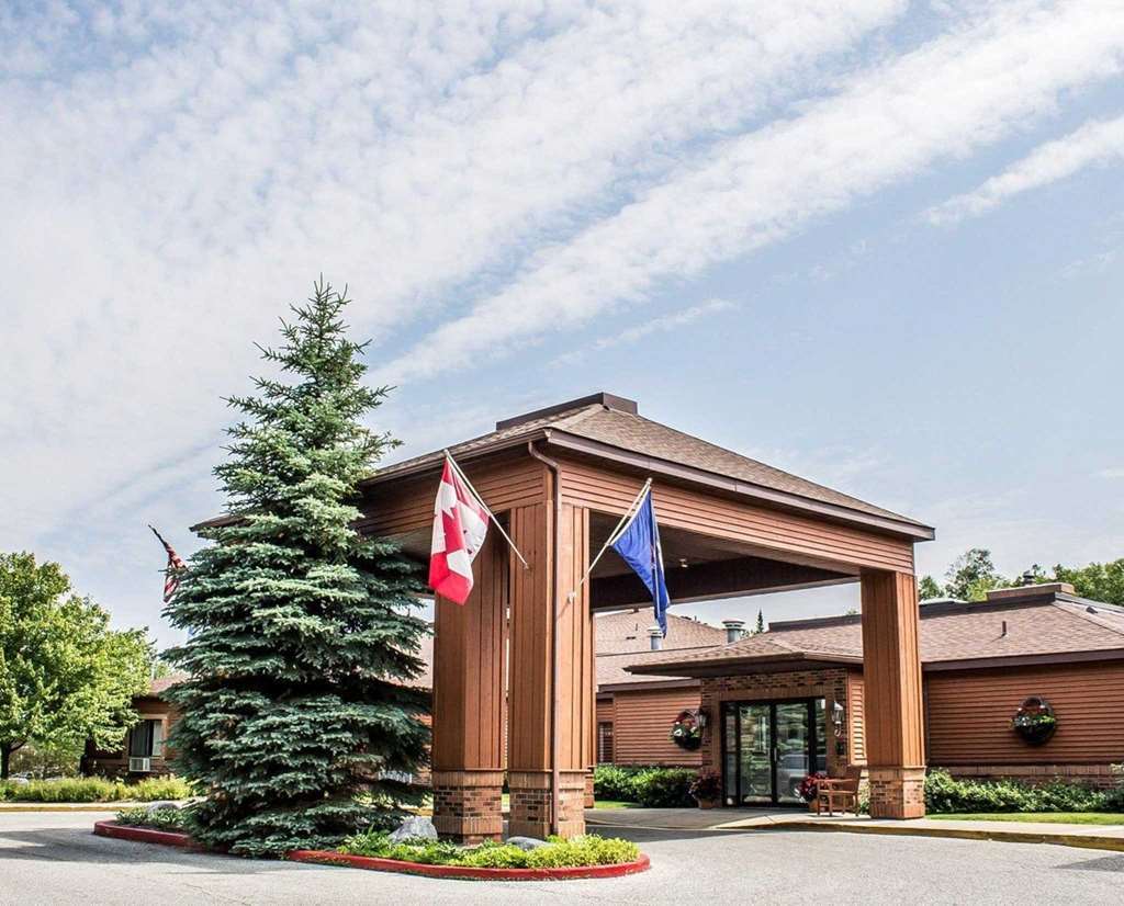 Quality Inn Petoskey-Harbor Springs Екстер'єр фото